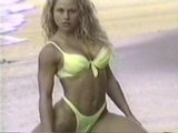 Monica Brant en bikini